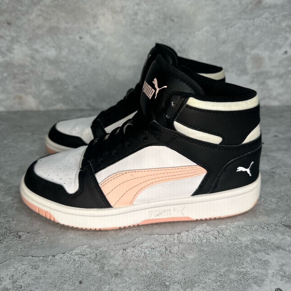 PUMA Solid Mid Top Athletic Shoes kids 3.5Y